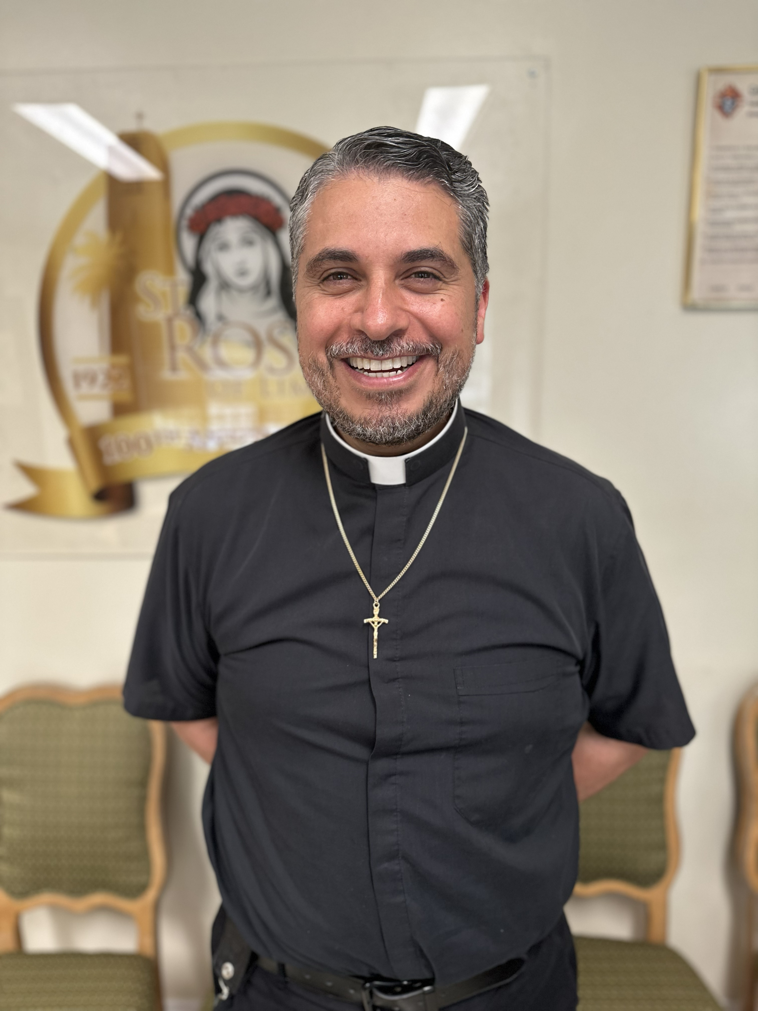 Padre Oscar Daniel Martínez Gutierrez
